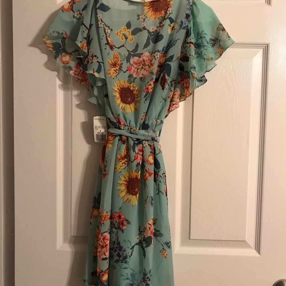 Dress - Picture 2 of 2